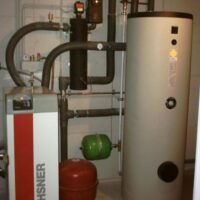Wärmepumpe mit Warmwasserspeicher in Aachen