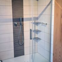 Ebenerdige Regenduschkabine mit Schiebetüre in Konzen 2020